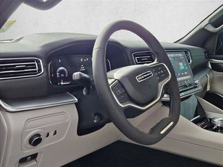 New 2026 Jeep Grand Wagoneer 2WD video 3