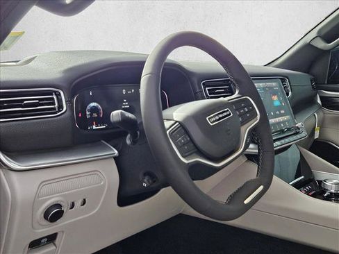 New 2026 Jeep Grand Wagoneer 2WD image 3