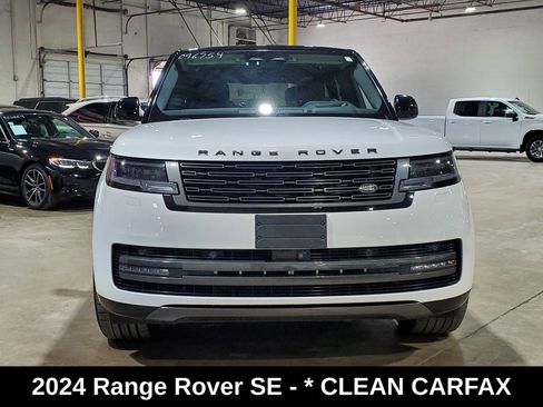 Used 2024 Land Rover Range Rover SE AWD/4WD image 2