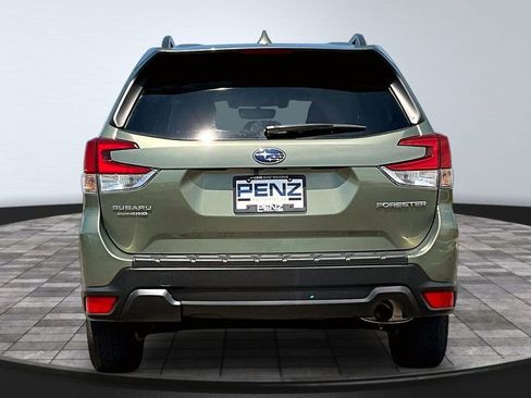 Used 2020 Subaru Forester Premium AWD/4WD image 5