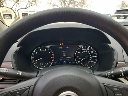 Used 2024 Nissan Altima 2.5 SV image 14