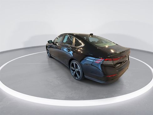 Used 2023 Honda Accord Sport image 6