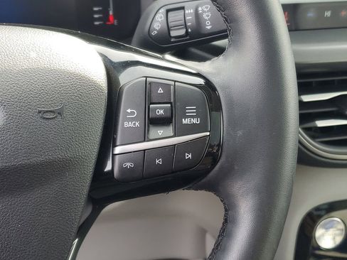 Certified 2024 Ford Escape SE w/ Class II Trailer Tow Package image 18