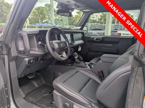 New 2025 Ford Bronco Badlands image 3