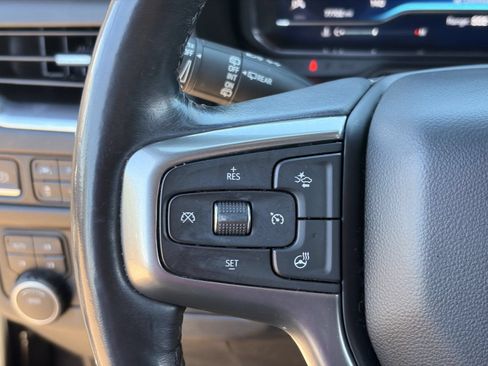 Used 2022 Chevrolet Tahoe Z71 w/ Luxury Package AWD/4WD image 29