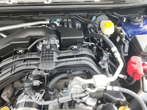 Used 2025 Subaru Crosstrek 2.0i Premium image 17