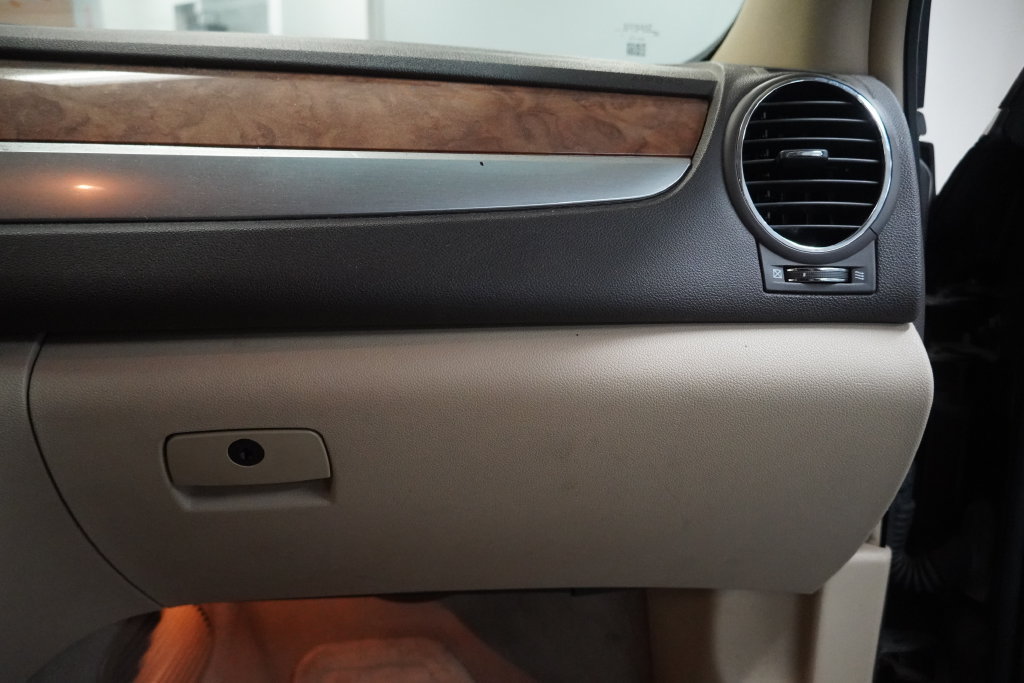 Used 2008 Buick Enclave CXL w/ Entertainment Package #3 FWD image 61