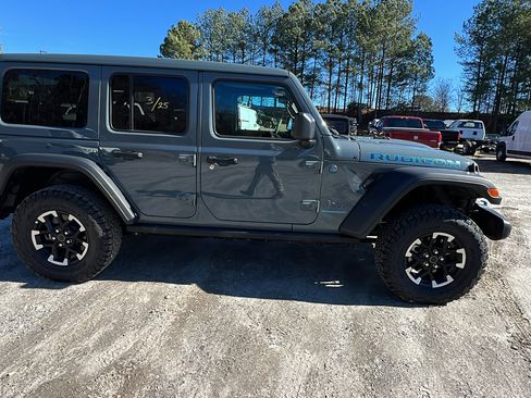Used 2025 Jeep Wrangler Unlimited Rubicon 4xe w/ Safety Group image 7
