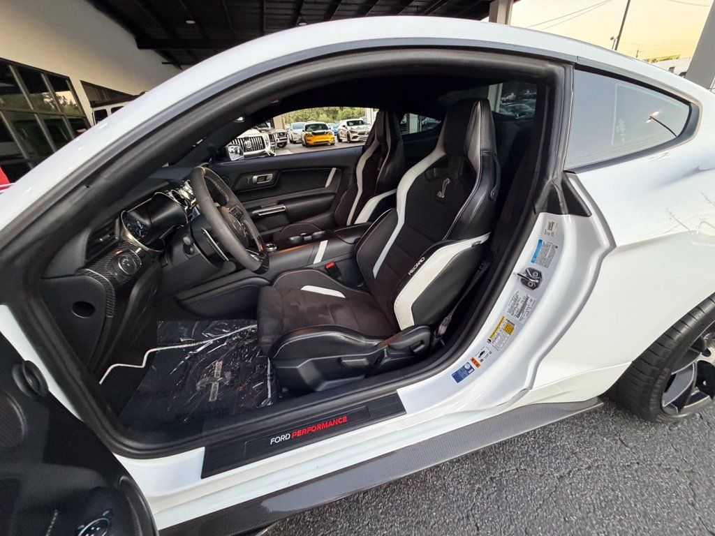 Used 2021 Ford Mustang Shelby GT500 w/ Technology Package RWD image 28