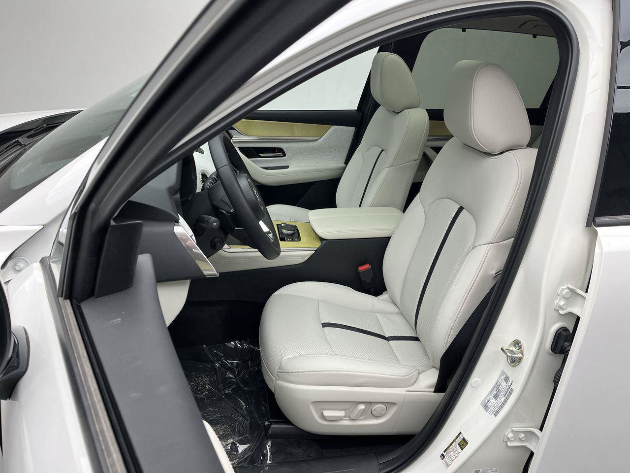 Used 2026 MAZDA CX-90 3.3 Turbo S w/ Premium Plus AWD/4WD image 9