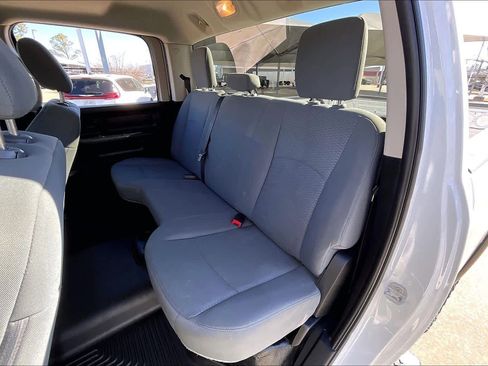 Used 2018 RAM 2500 Tradesman w/ Chrome Appearance Group image 19