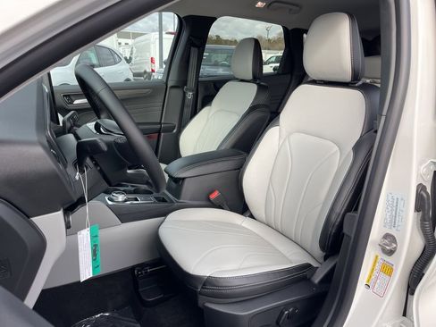 New 2026 Ford Escape SE w/ PHEV Premium Package image 16