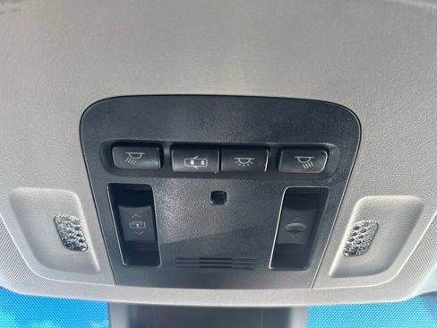 Used 2018 Toyota Camry XSE FWD image 17