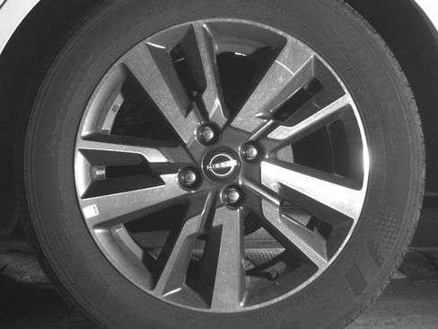 Used 2025 Nissan Versa SV image 14