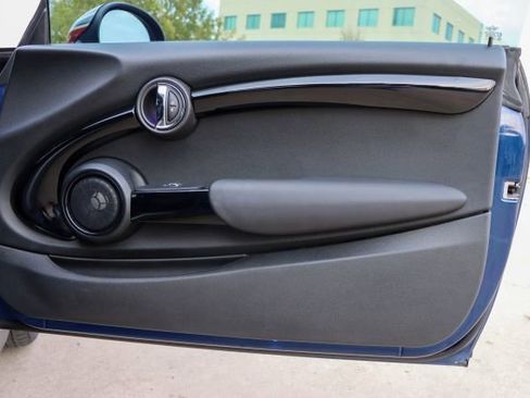 Used 2017 MINI Cooper S image 10