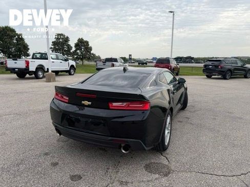 Used 2016 Chevrolet Camaro LT RWD image 13