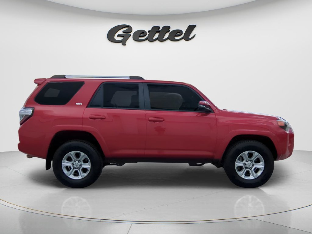 Used 2021 Toyota 4Runner SR5 Premium w/ Moonroof Package AWD/4WD image 4