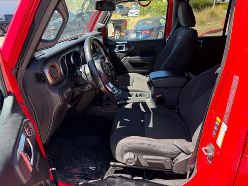 Used 2021 Jeep Gladiator Mojave w/ Trailer Tow Package AWD/4WD image 10