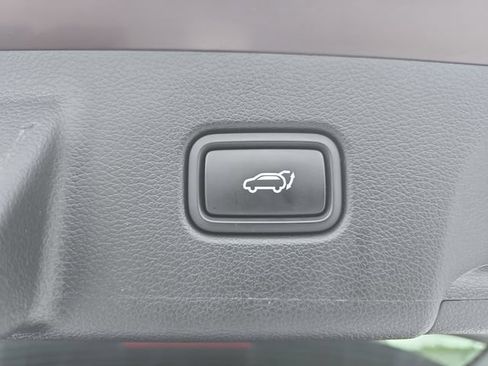 Used 2024 Hyundai Palisade SEL FWD image 29