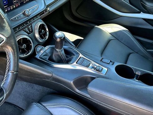 Used 2022 Chevrolet Camaro LT image 18