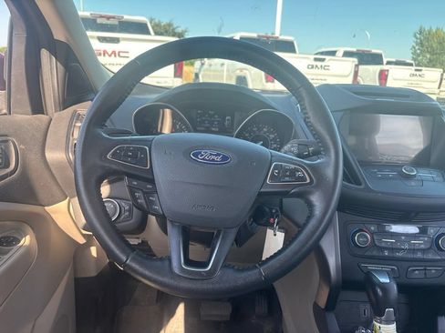 Used 2017 Ford Escape SE w/ SE Leather Comfort Package AWD/4WD image 10