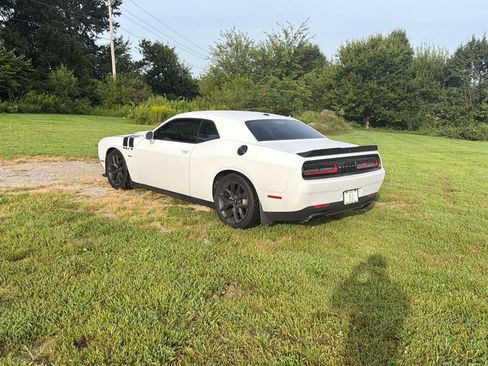 Used 2019 Dodge Challenger R/T w/ Driver Convenience Group RWD image 3