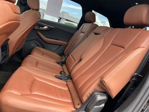 Used 2021 Audi Q7 3.0T Premium w/ Convenience Package image 40
