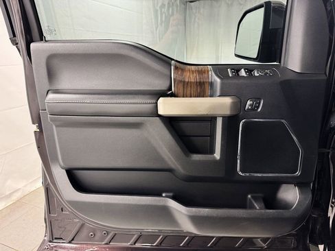 Used 2019 Ford F150 Lariat w/ Equipment Group 502A Luxury AWD/4WD image 13