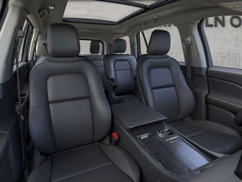 New 2025 Lincoln Aviator AWD w/ Jet Appearance Package image 10