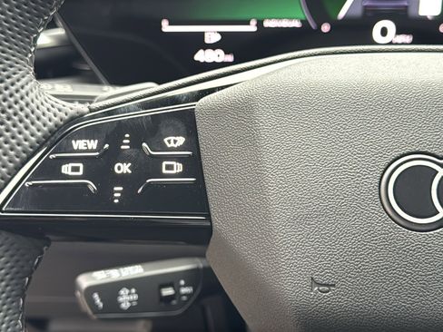 New 2025 Audi SQ5 Prestige image 23