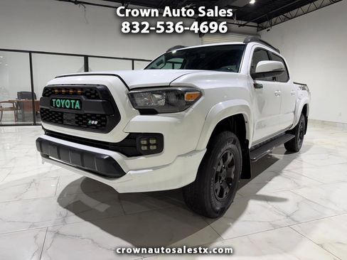 Used 2019 Toyota Tacoma SR5 image 1