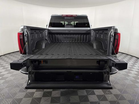 New 2026 GMC Sierra 2500 Denali Ultimate AWD/4WD image 17