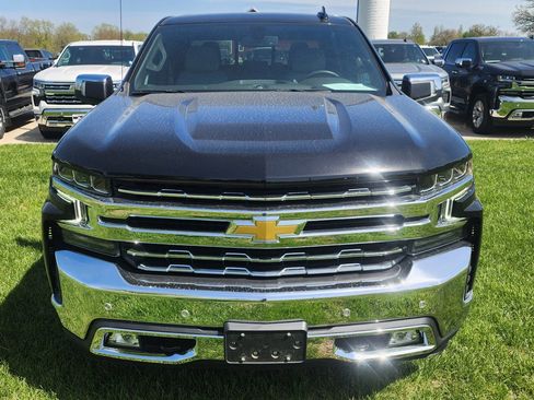 Used 2022 Chevrolet Silverado 1500 LTZ w/ Z71 Off-Road Package AWD/4WD image 2