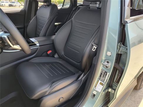 New 2026 Mercedes-Benz GLC 300 4MATIC image 6