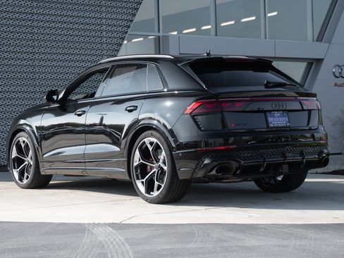 New 2026 Audi RS Q8 performance image 5