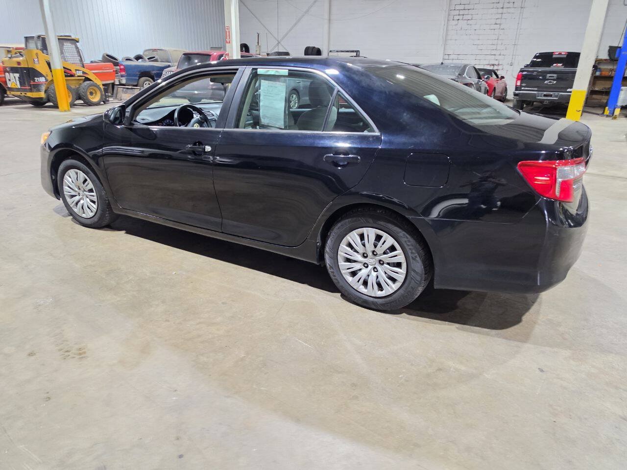 Used 2013 Toyota Camry FWD image 6
