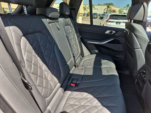 Used 2025 BMW X5 xDrive40i w/ Premium Package AWD/4WD image 22