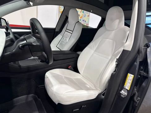 Used 2023 Tesla Model Y Long Range AWD/4WD image 97
