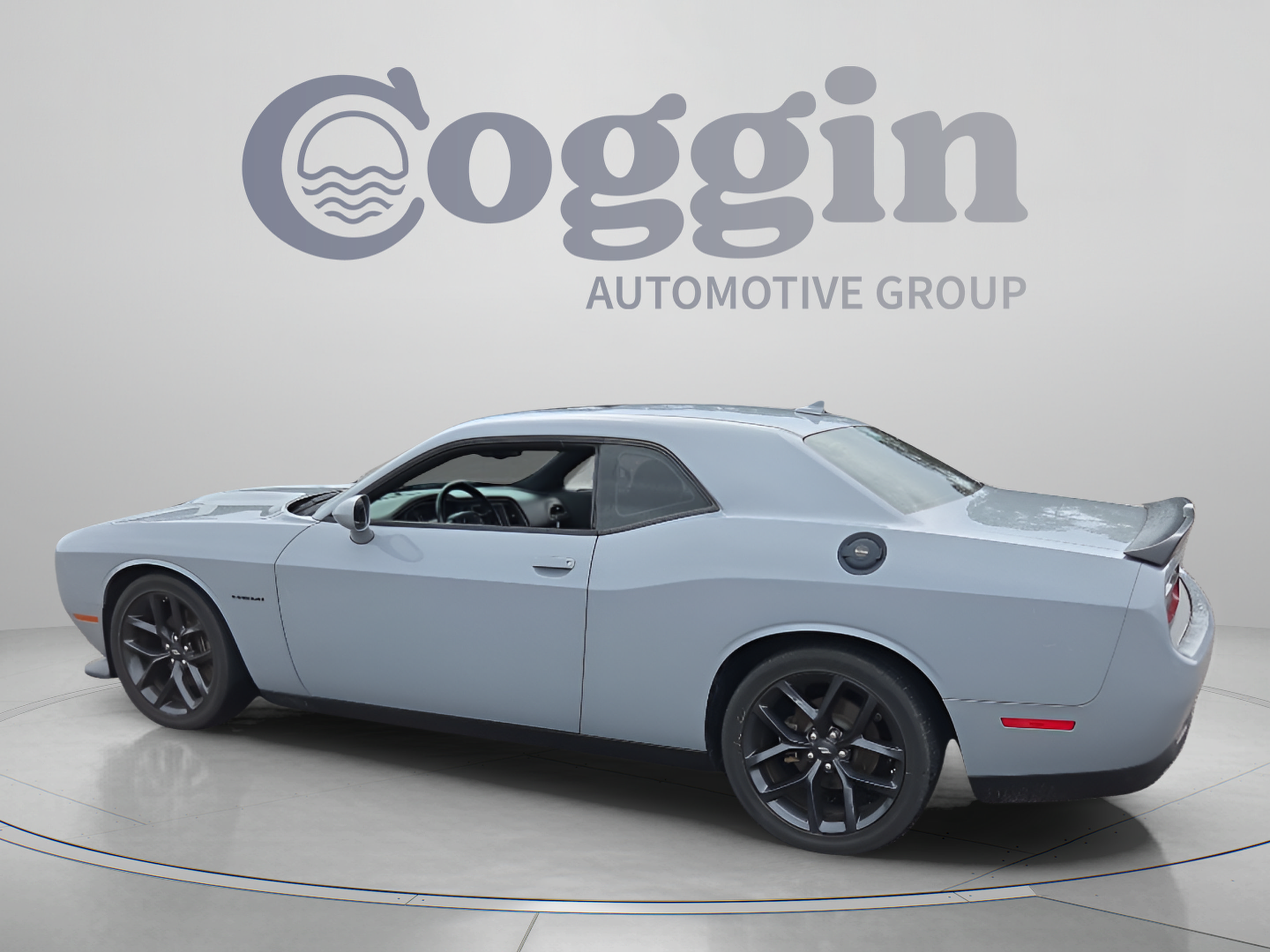 Used 2022 Dodge Challenger R/T w/ Blacktop Package RWD image 3