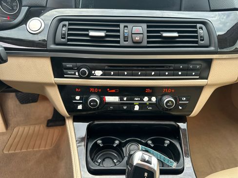 Used 2011 BMW 528i Sedan image 18