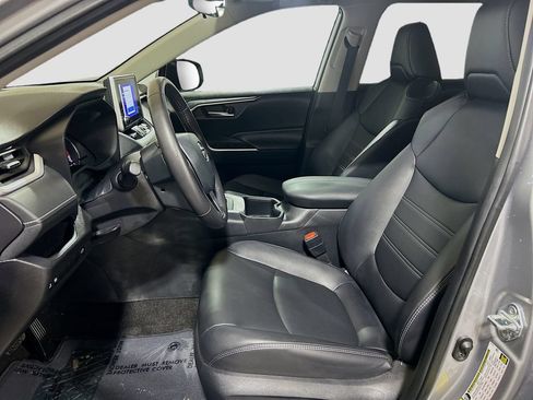 Used 2024 Toyota RAV4 XLE Premium FWD image 17
