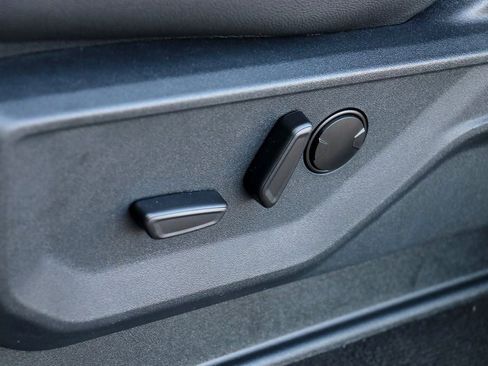 New 2026 Ford F250 Lariat w/ Black Appearance Package image 25