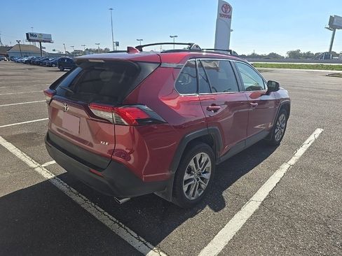 Used 2023 Toyota RAV4 XLE Premium image 4