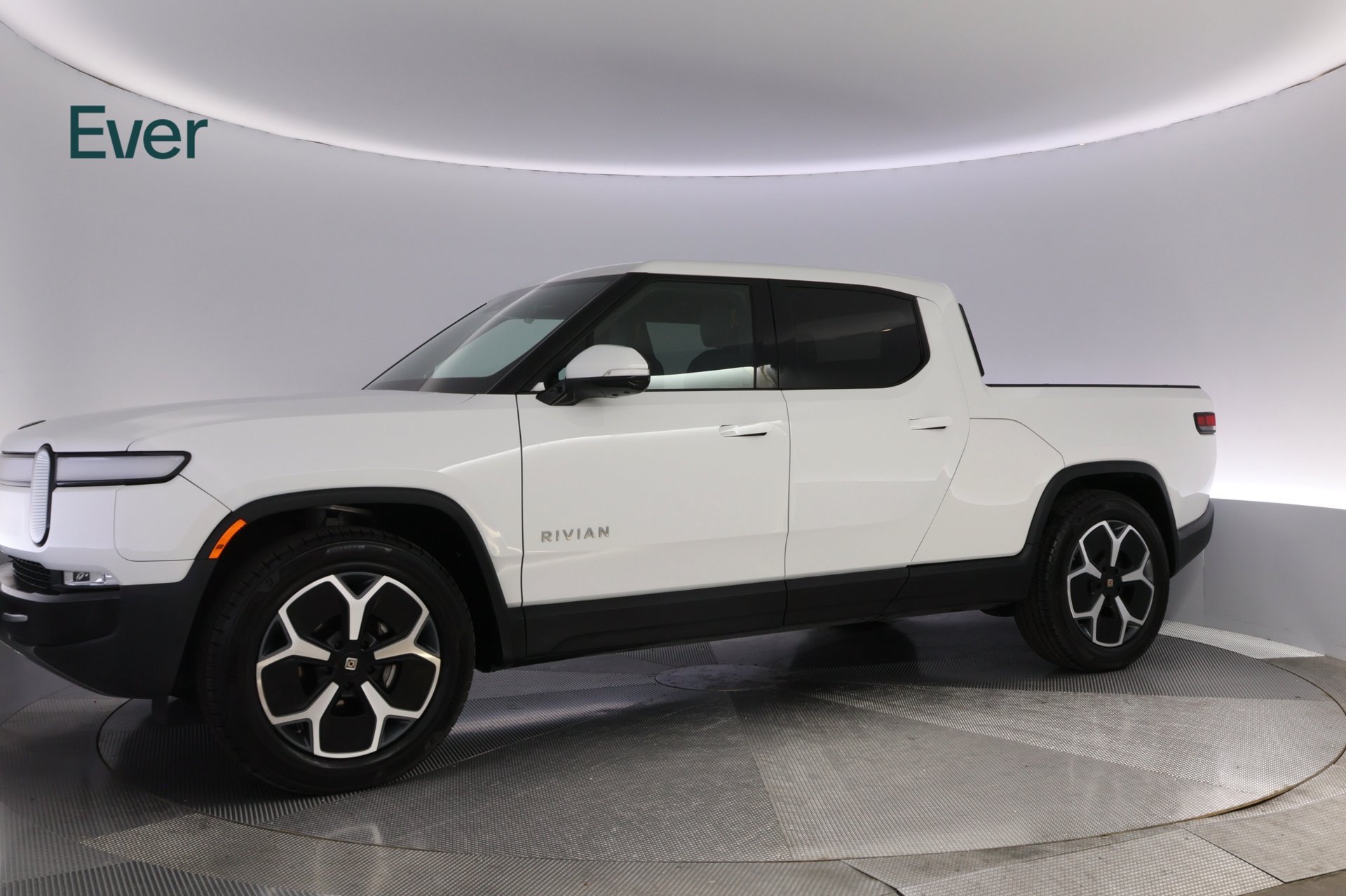 Used 2023 Rivian R1T Adventure Dual AWD/4WD image 18