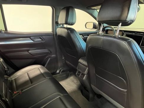 Used 2026 GMC Terrain Elevation w/ Elevation Premium Package FWD image 15