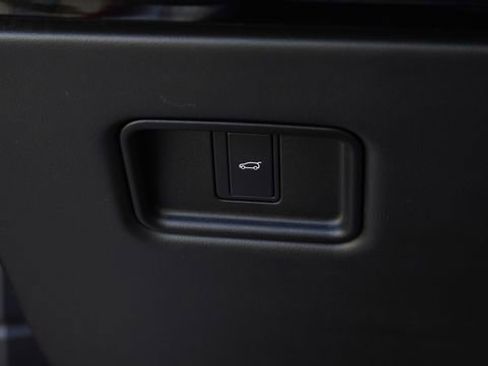 Used 2023 Land Rover Range Rover Sport SE AWD/4WD image 23