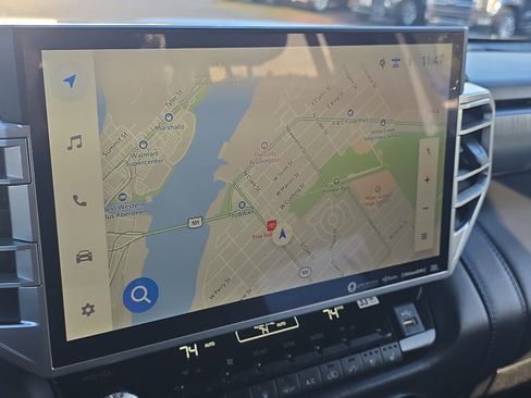 Used 2024 Toyota Sequoia image 33