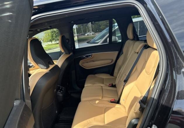 Certified 2024 Volvo XC90 B6 Ultimate w/ Protection Package Premier AWD/4WD image 4