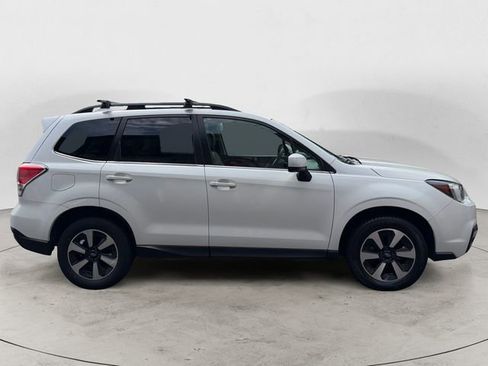 Used 2018 Subaru Forester 2.5i Limited AWD/4WD image 6