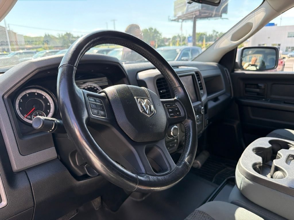 Used 2019 RAM 1500 Express w/ Wheel & Sound Group AWD/4WD image 15